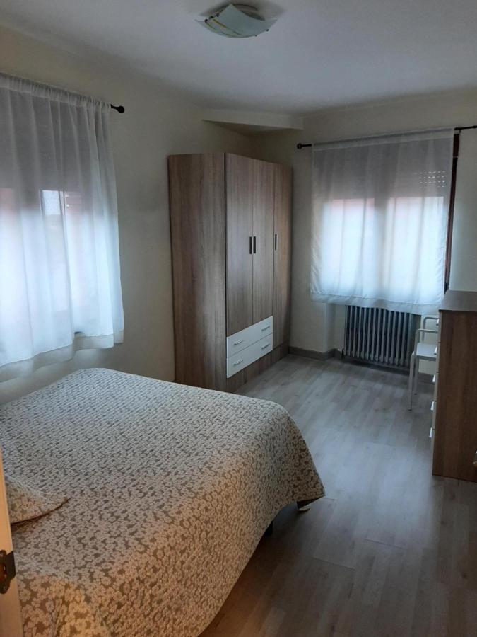 Ferienwohnung Piso Con Terraza En Felechosa Exterior foto